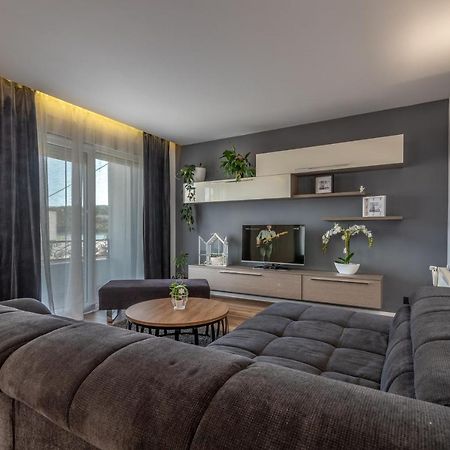Apartman Tragos 트로기르 외부 사진
